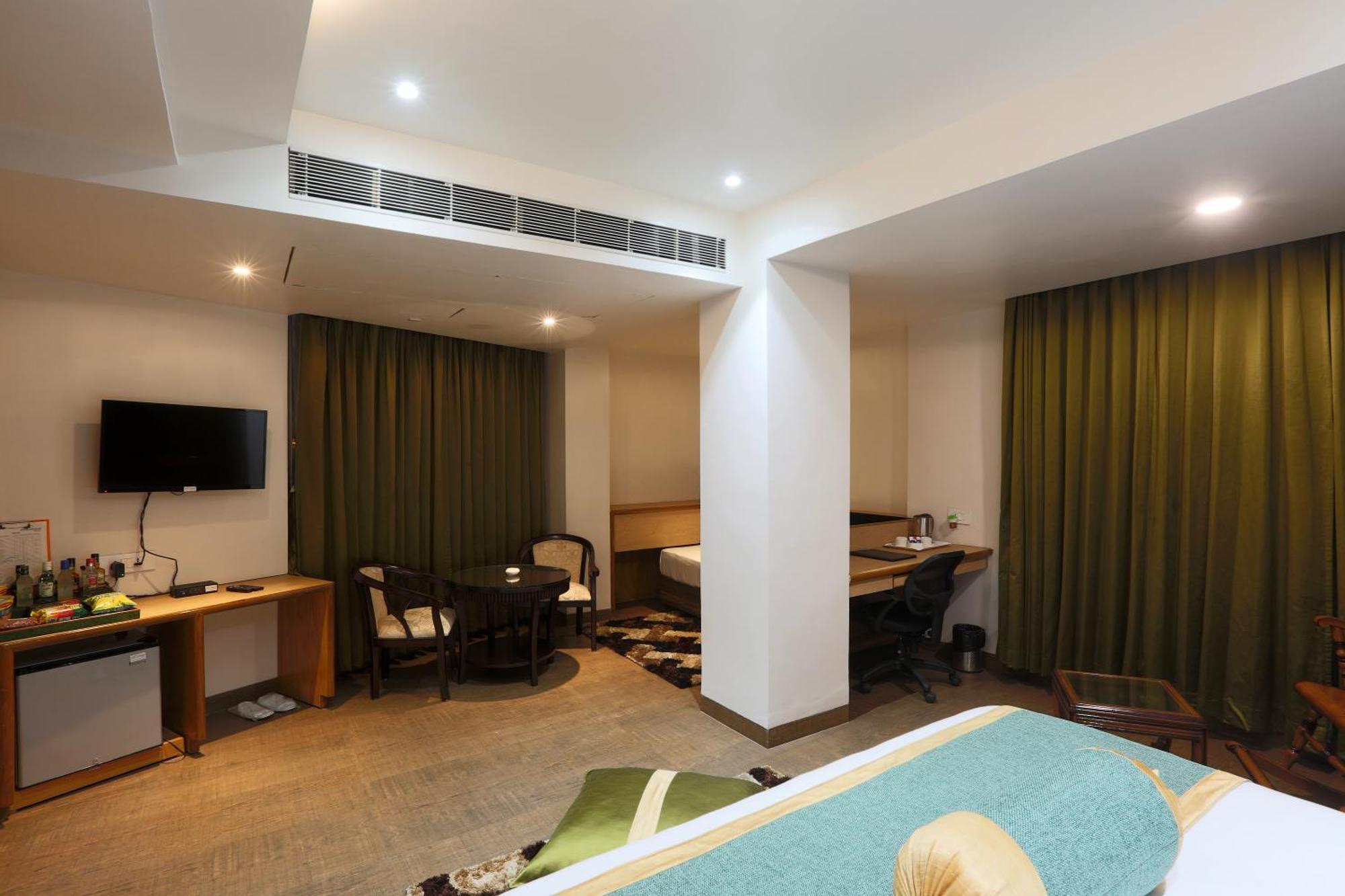Hotel Prithvi Palace Igi Airport Delhi New Delhi Buitenkant foto