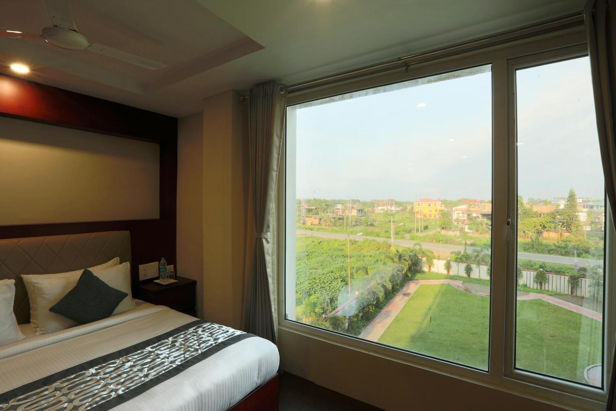 Hotel Prithvi Palace Igi Airport Delhi New Delhi Buitenkant foto
